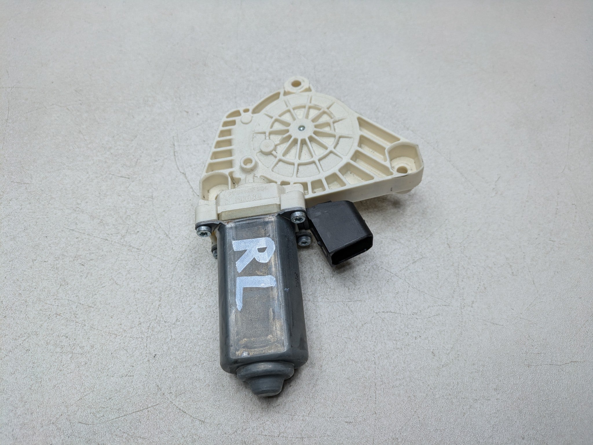 2012 - 2018 MERCEDES-BENZ CLS550 OEM POWER WINDOW REGULATOR MOTOR REAR LEFT SIDE