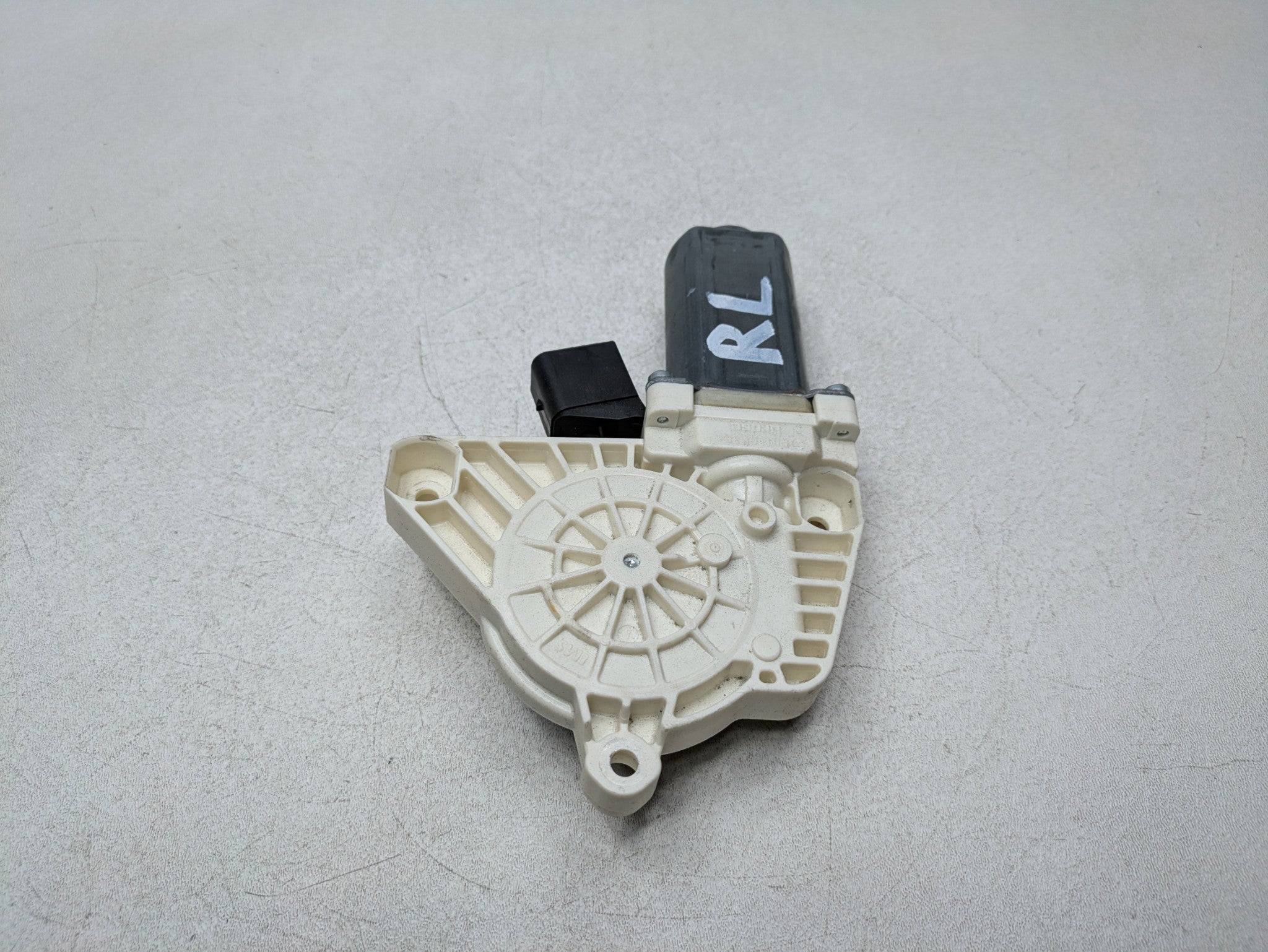 2012 - 2018 MERCEDES-BENZ CLS550 OEM POWER WINDOW REGULATOR MOTOR REAR LEFT SIDE