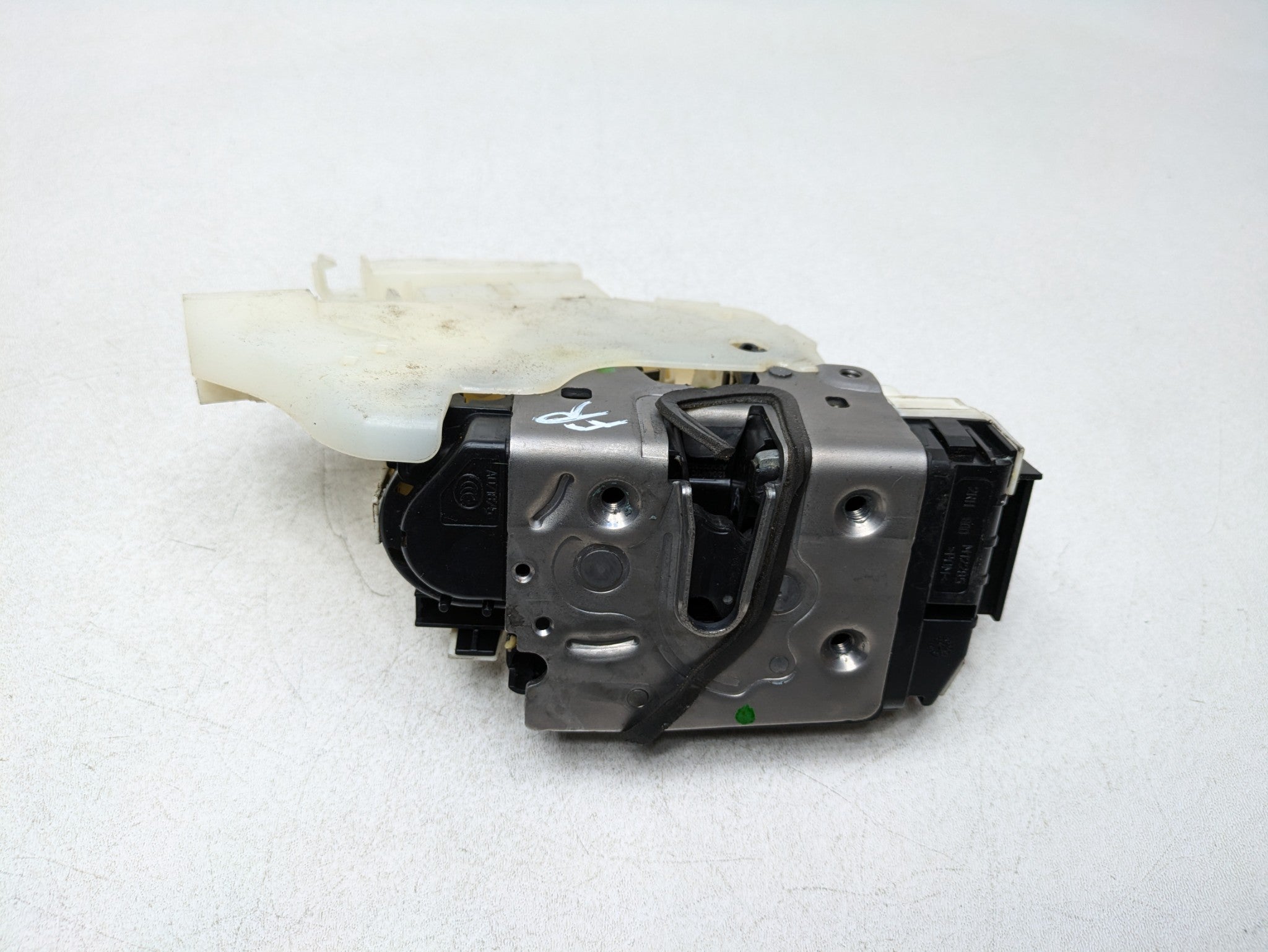 2012 - 2018 MERCEDES-BENZ CLS550 OEM DOOR LATCH LOCK ACTUATOR FRONT RIGHT SIDE