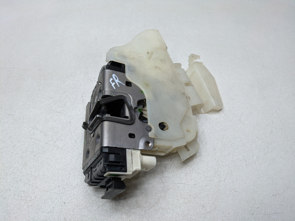 2012 - 2018 MERCEDES-BENZ CLS550 OEM DOOR LATCH LOCK ACTUATOR FRONT RIGHT SIDE