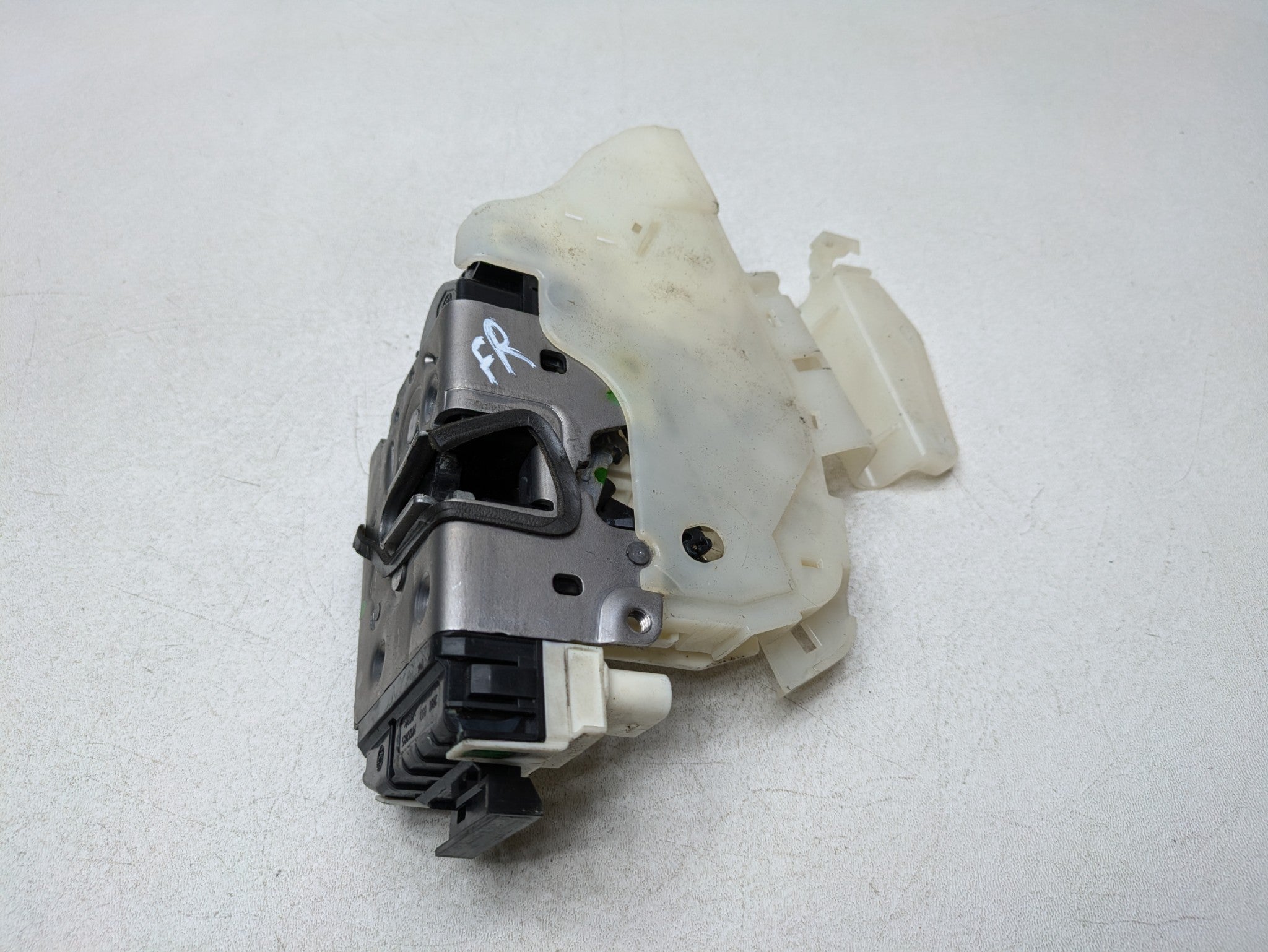 2012 - 2018 MERCEDES-BENZ CLS550 OEM DOOR LATCH LOCK ACTUATOR FRONT RIGHT SIDE