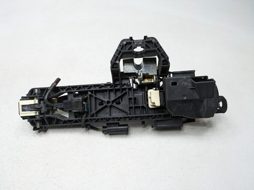 2012 - 2018 MERCEDES-BENZ CLS550 OEM EXTERIOR DOOR HANDLE FRONT LEFT SIDE BLACK