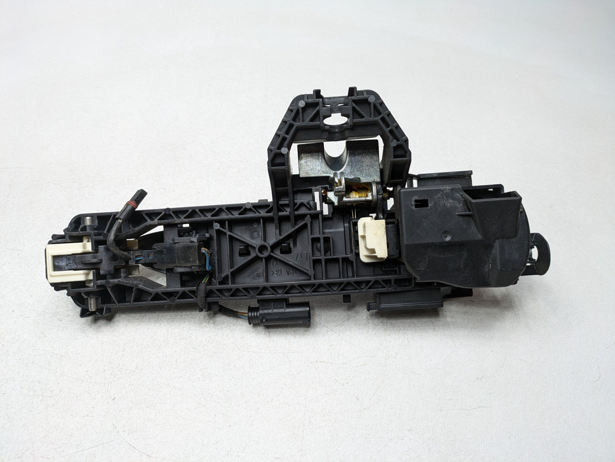2012 - 2018 MERCEDES-BENZ CLS550 OEM EXTERIOR DOOR HANDLE FRONT LEFT SIDE BLACK