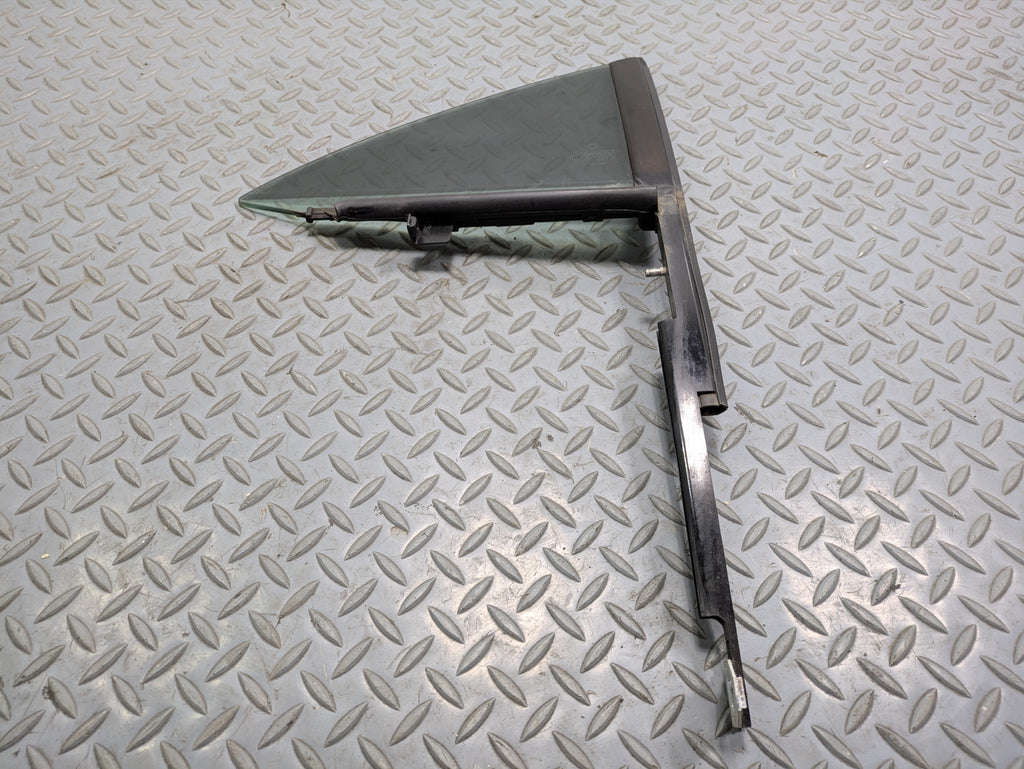 2012 - 2018 MERCEDES-BENZ CLS550 OEM VENT WINDOW GLASS REAR RIGHT PASSENGER SIDE