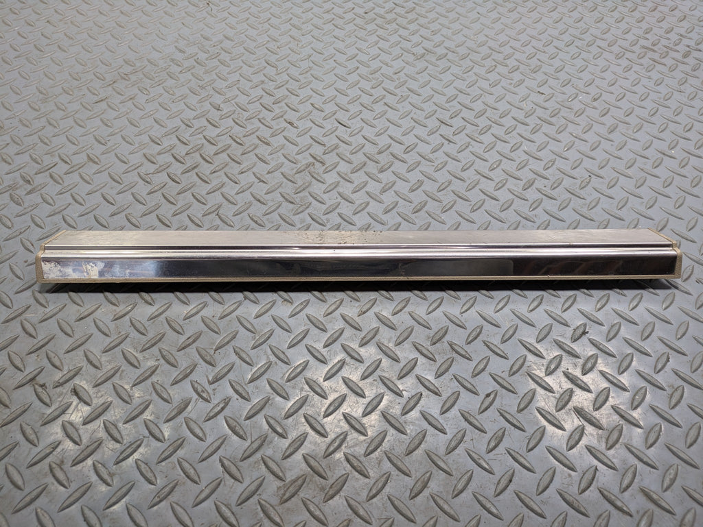 2012 - 2018 MERCEDES-BENZ CLS550 OEM DOOR SCUFF SILL STEP PLATE FRONT LEFT SIDE