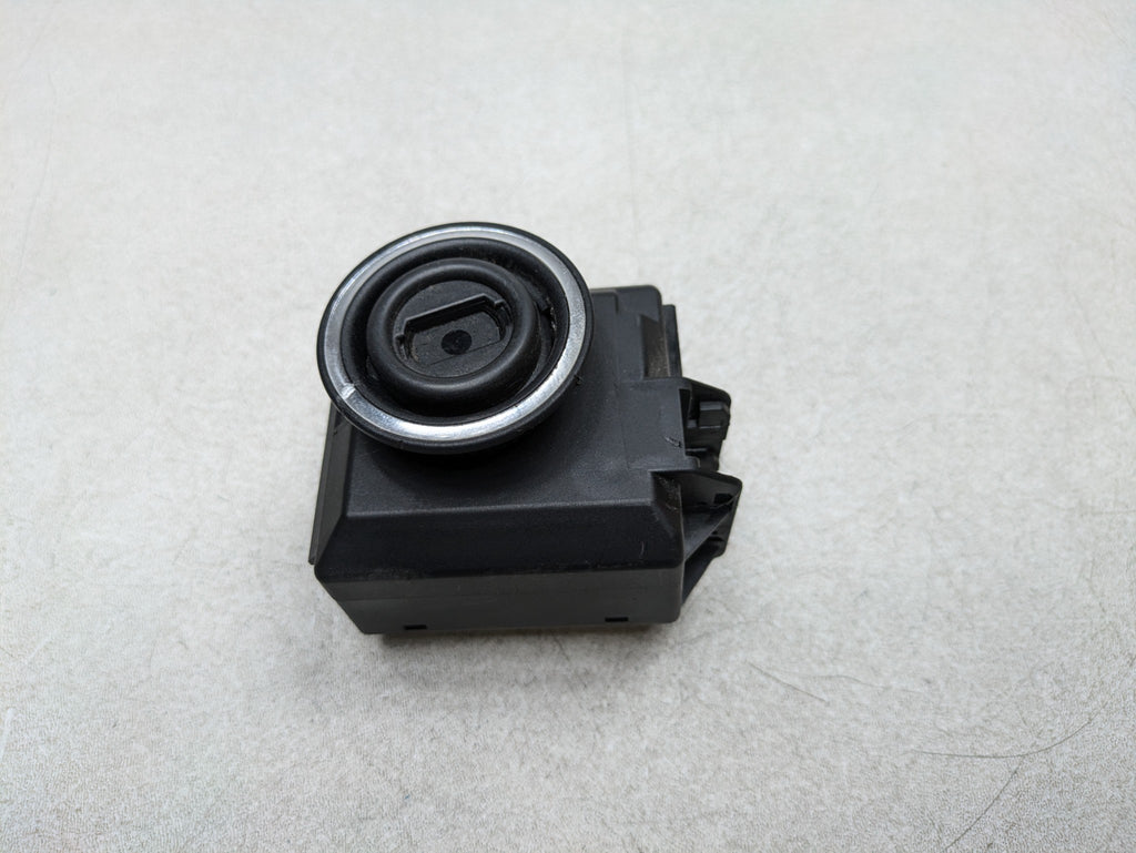 2012 - 2018 MERCEDES-BENZ CLS550 OEM IGNITION SWITCH CONTROL MODULE WITHOUT KEY