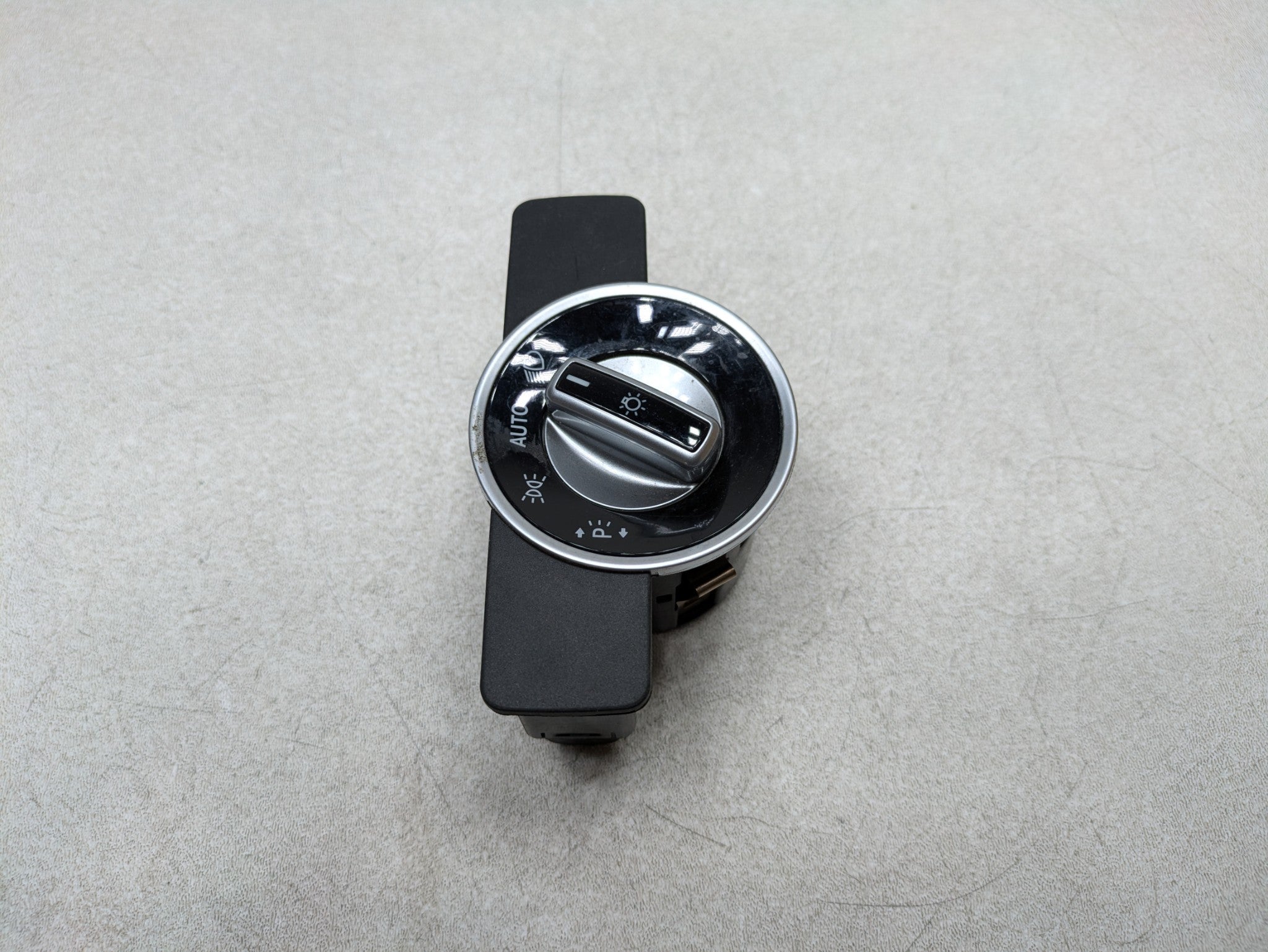 2012 - 2018 MERCEDES-BENZ CLS550 OEM DASHBOARD HEADLIGHT CONTROL SWITCH PANEL