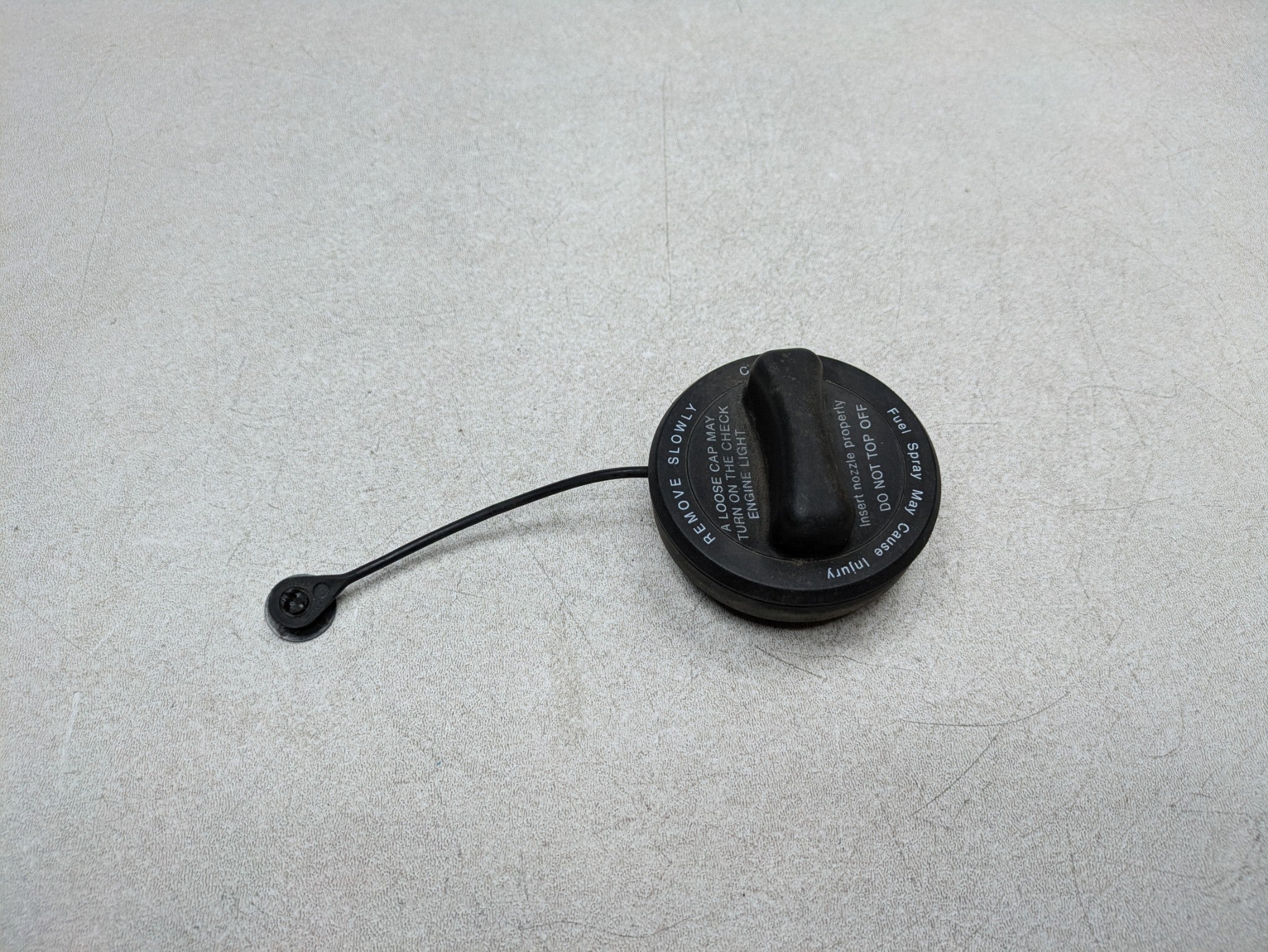 2012 - 2018 MERCEDES-BENZ CLS550 OEM FUEL GAS TANK FILLER CAP PLASTIC BLACK