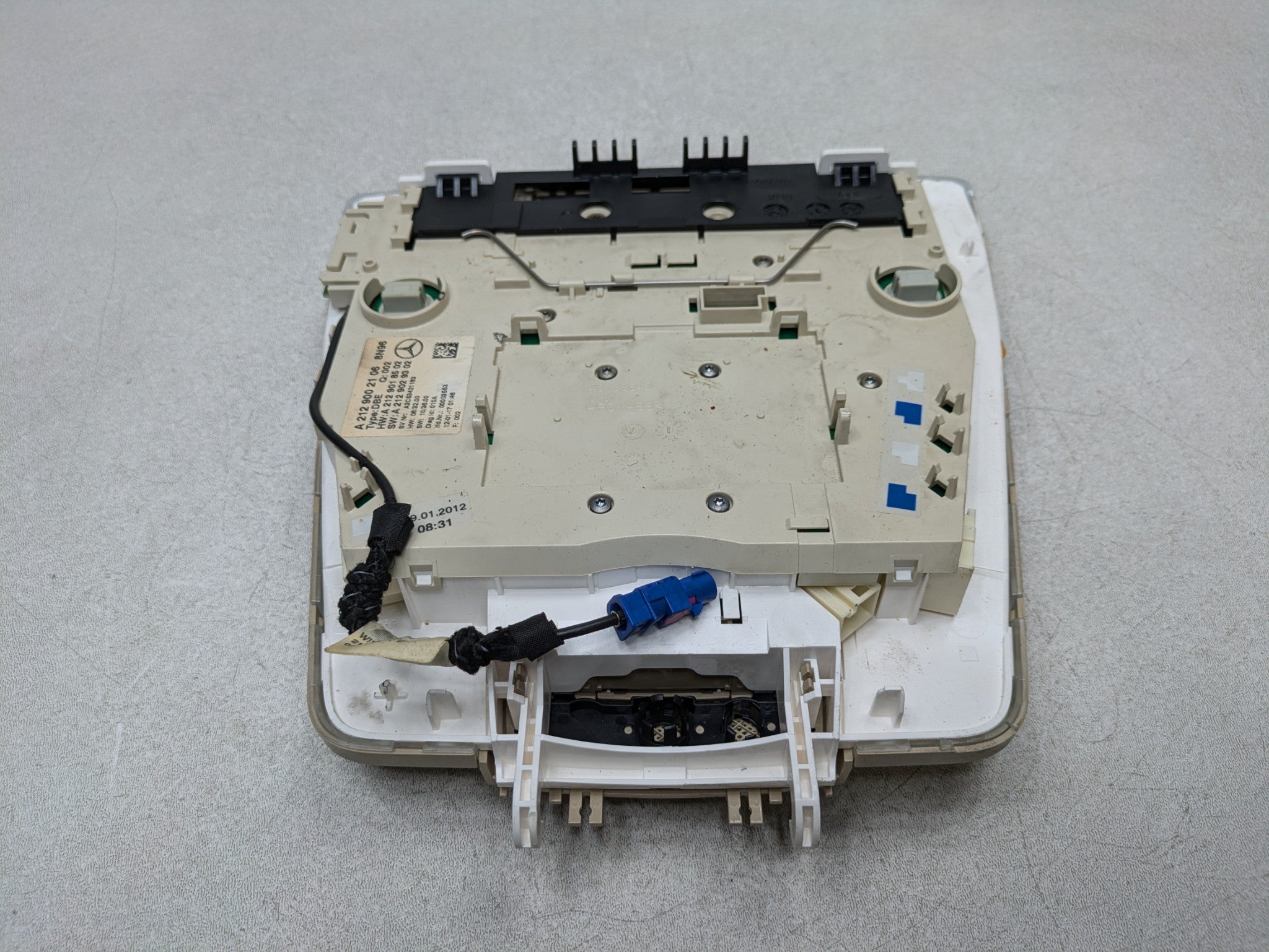 2012 - 2018 MERCEDES-BENZ CLS550 OEM INTERIOR LIGHT FRONT OVERHEAD UPPER ROOF