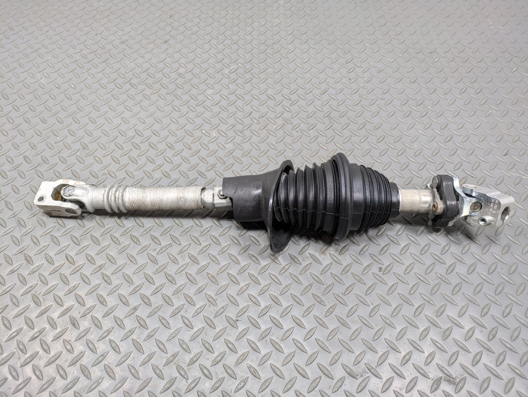 2012 - 2018 MERCEDES-BENZ CLS550 OEM INTERMEDIATE STEERING SHAFT JOINT ASSEMBLY