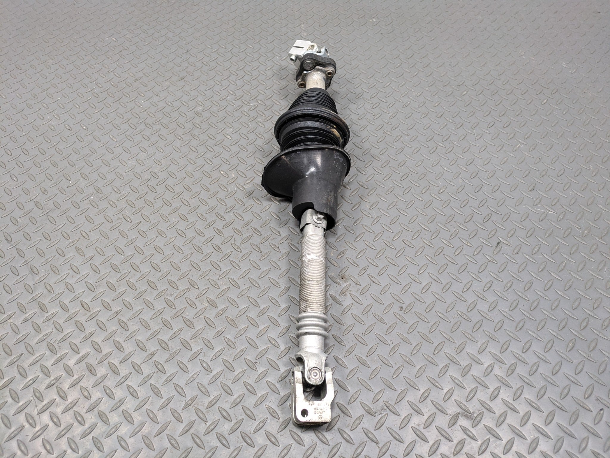 2012 - 2018 MERCEDES-BENZ CLS550 OEM INTERMEDIATE STEERING SHAFT JOINT ASSEMBLY