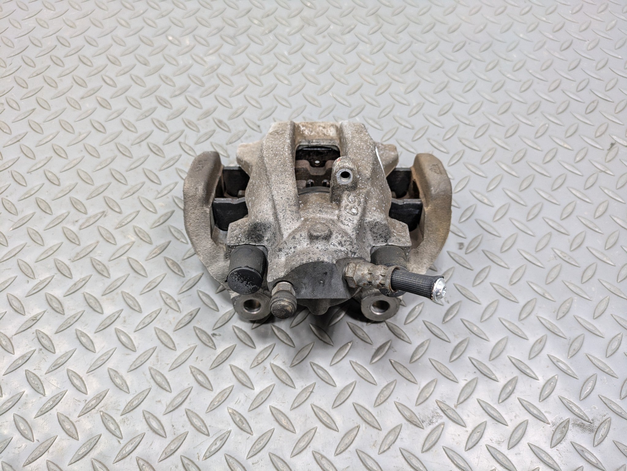 2012 - 2018 MERCEDES-BENZ CLS550 OEM BRAKE CALIPER REAR RIGHT PASSENGER SIDE