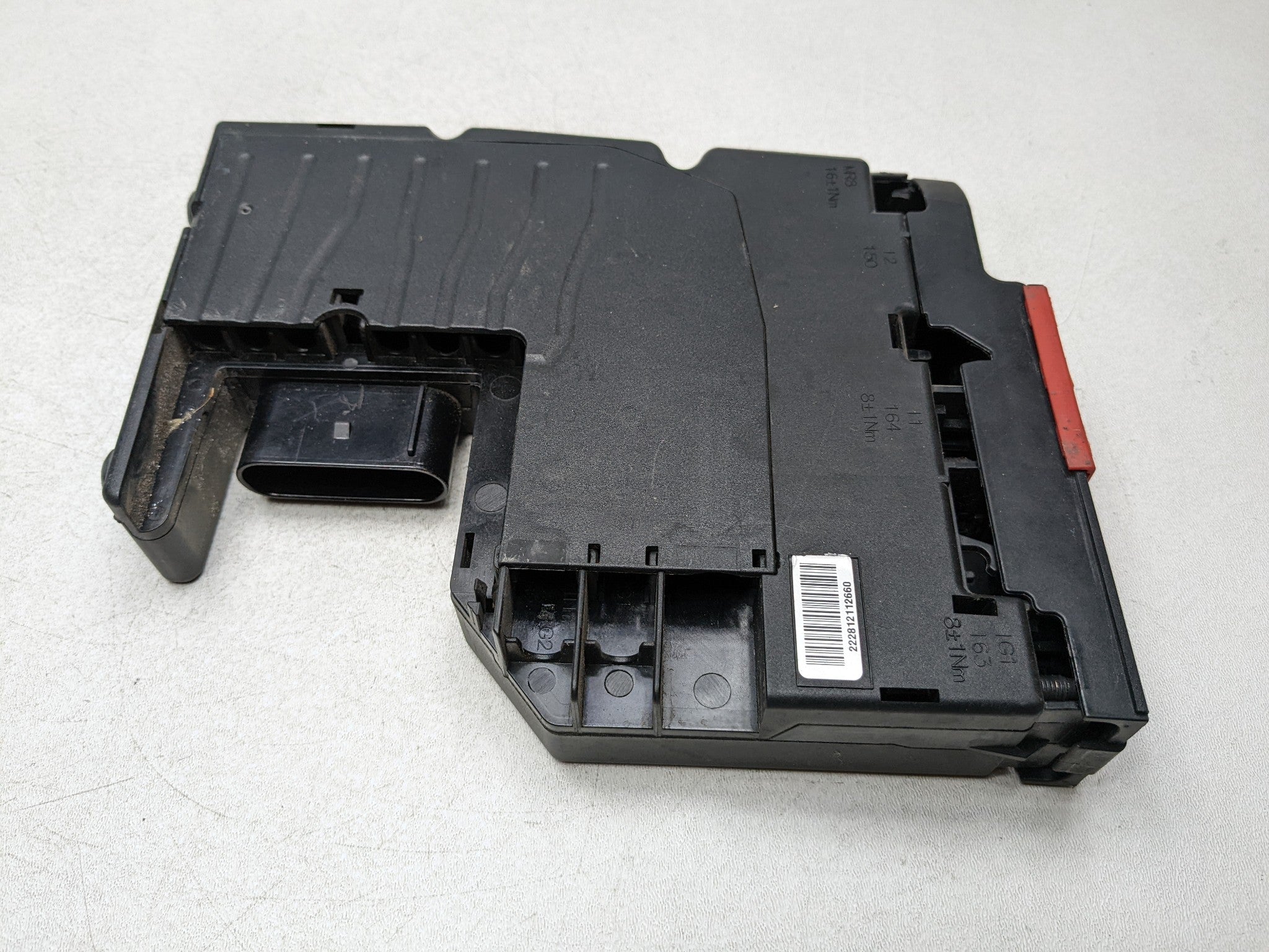 2012 - 2018 MERCEDES-BENZ CLS550 OEM BATTERY TERMINAL FUSE BOX ASSEMBLY