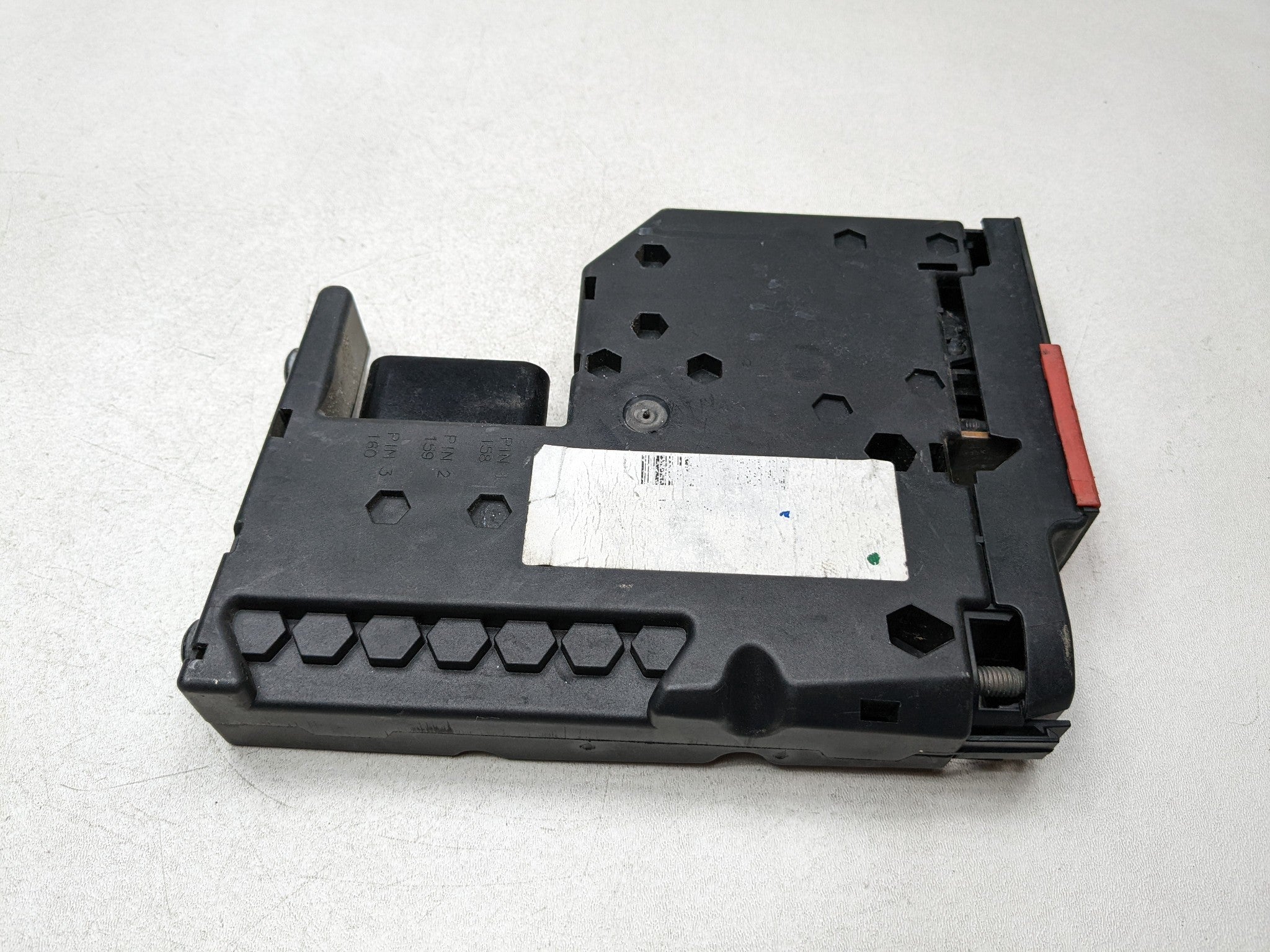 2012 - 2018 MERCEDES-BENZ CLS550 OEM BATTERY TERMINAL FUSE BOX ASSEMBLY