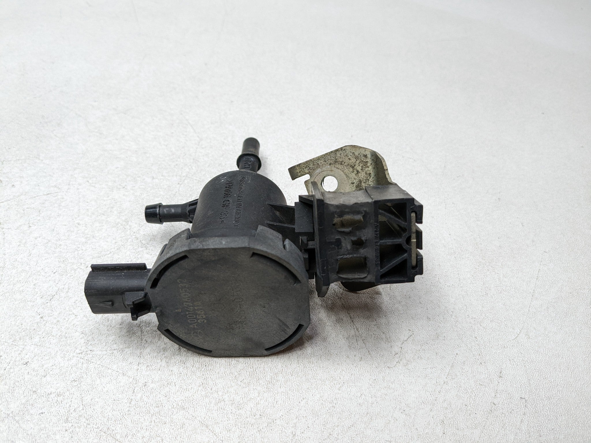 2012 - 2018 MERCEDES-BENZ CLS550 OEM FUEL EMISSION SYSTEM PURGE CONTROL VALVE