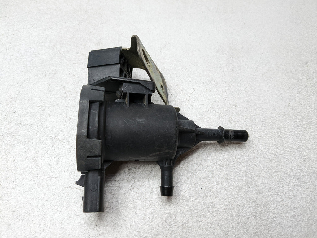 2012 - 2018 MERCEDES-BENZ CLS550 OEM FUEL EMISSION SYSTEM PURGE CONTROL VALVE