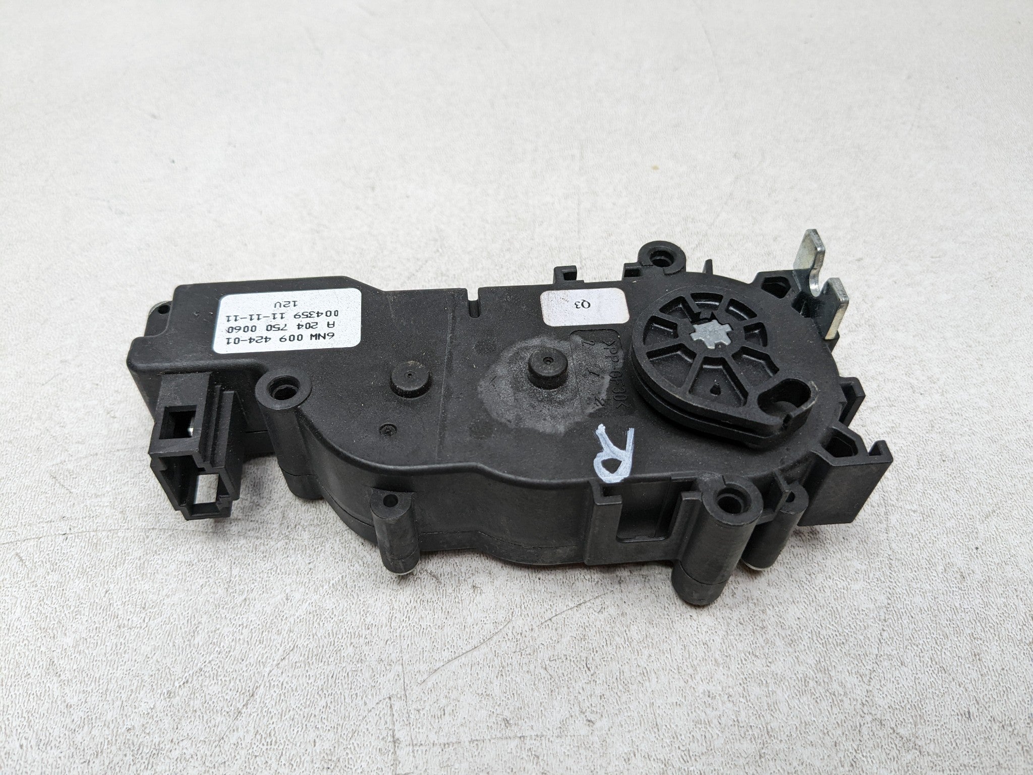 2012 - 2018 MERCEDES-BENZ CLS550 OEM TAILGATE TRUNK LID LOCK LATCH ACTUATOR REAR