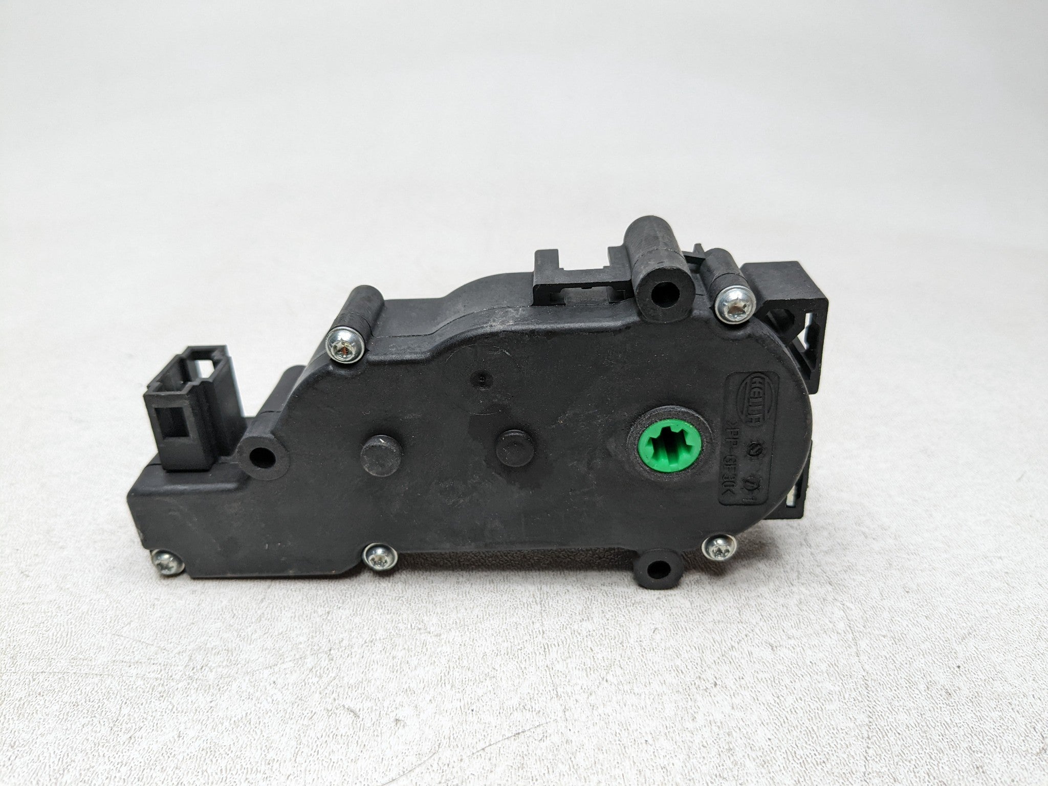 2012 - 2018 MERCEDES-BENZ CLS550 OEM TAILGATE TRUNK LID LOCK LATCH ACTUATOR REAR