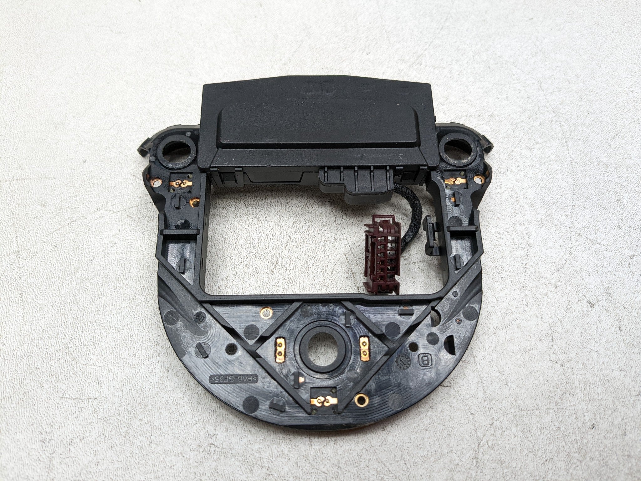 2012 - 2018 MERCEDES-BENZ CLS550 OEM STEERING WHEEL REAR CONTACT PLATE