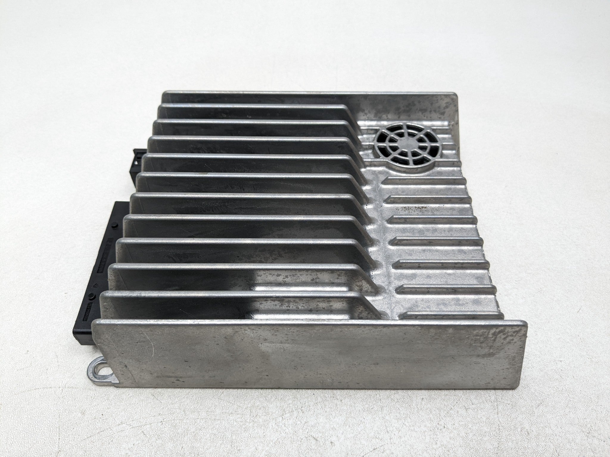 2012 - 2018 MERCEDES-BENZ CLS550 OEM HARMAN BECKER RADIO AUDIO AMPLIFIER UNIT