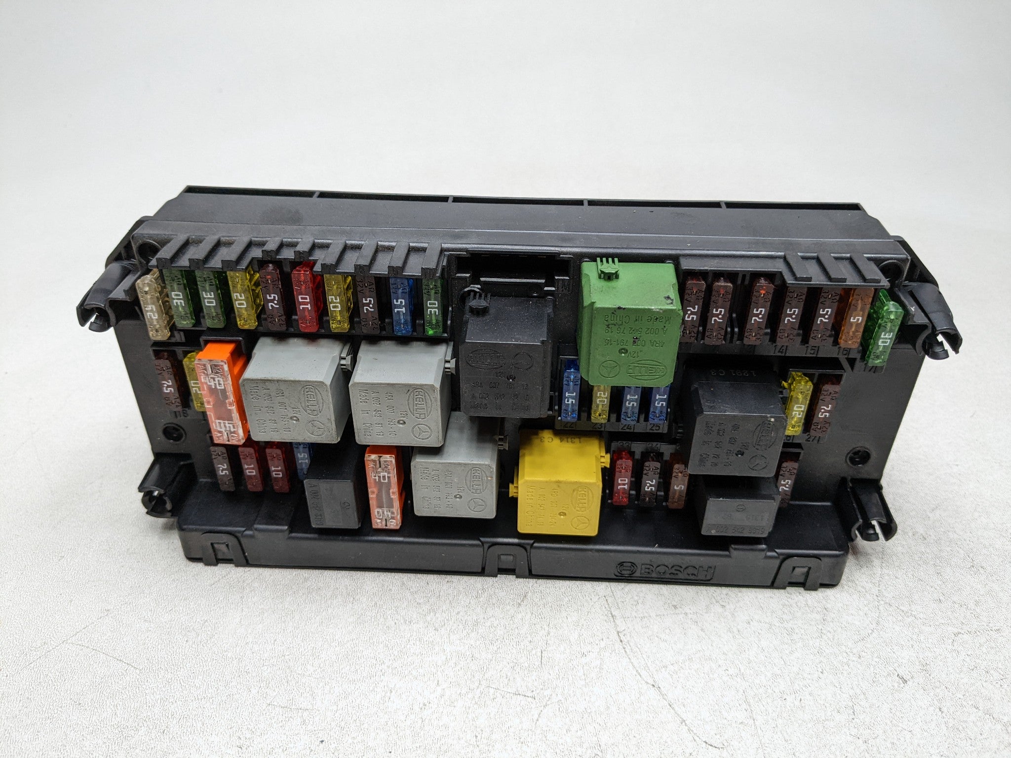 2012 - 2018 MERCEDES-BENZ CLS550 OEM FRONT SAM MODULE RELAY FUSE BOX