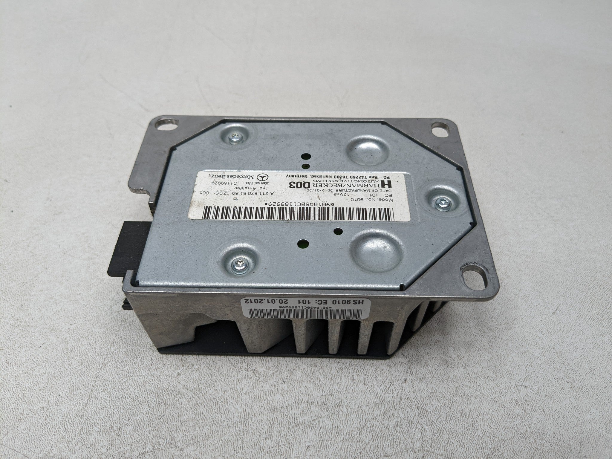 2012 - 2018 MERCEDES-BENZ CLS550 OEM HARMAN BECKER SUBWOOFER AMPLIFIER MODULE