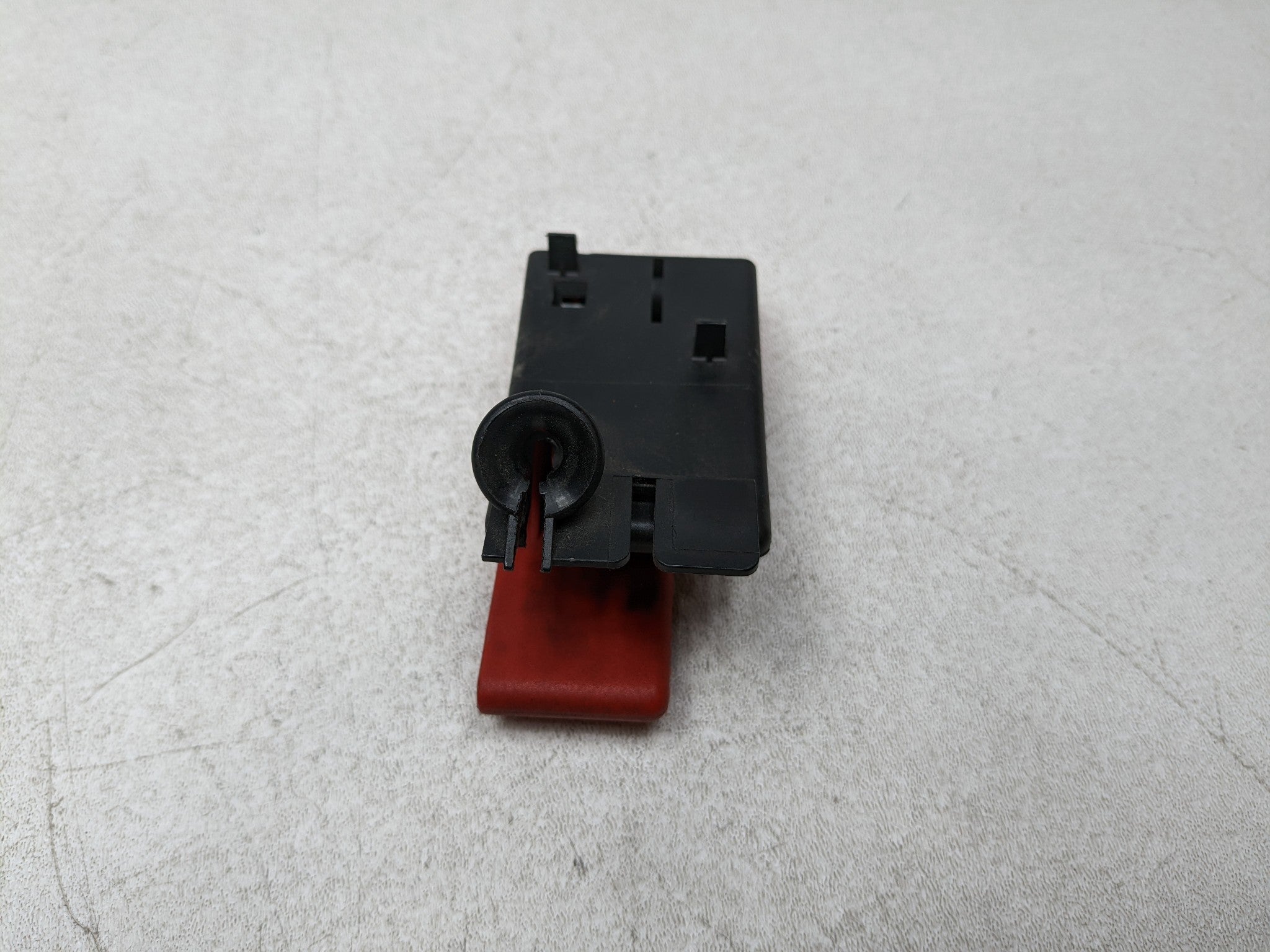 2012 - 2018 MERCEDES-BENZ CLS550 OEM HOOD BONNET RELEASE OPEN OPENER HANDLE