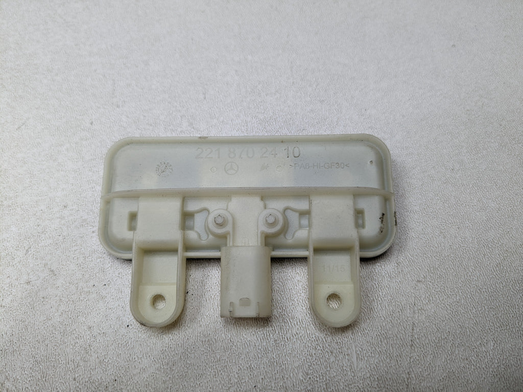 2012 - 2018 MERCEDES-BENZ CLS550 OEM TRUNK LID OPEN RELEASE HANDLE SWITCH