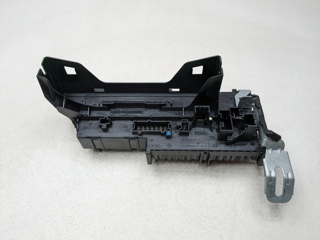 2012 - 2018 MERCEDES-BENZ CLS550 OEM FUSE RELAY JUNCTION BOX BLOCK MODULE