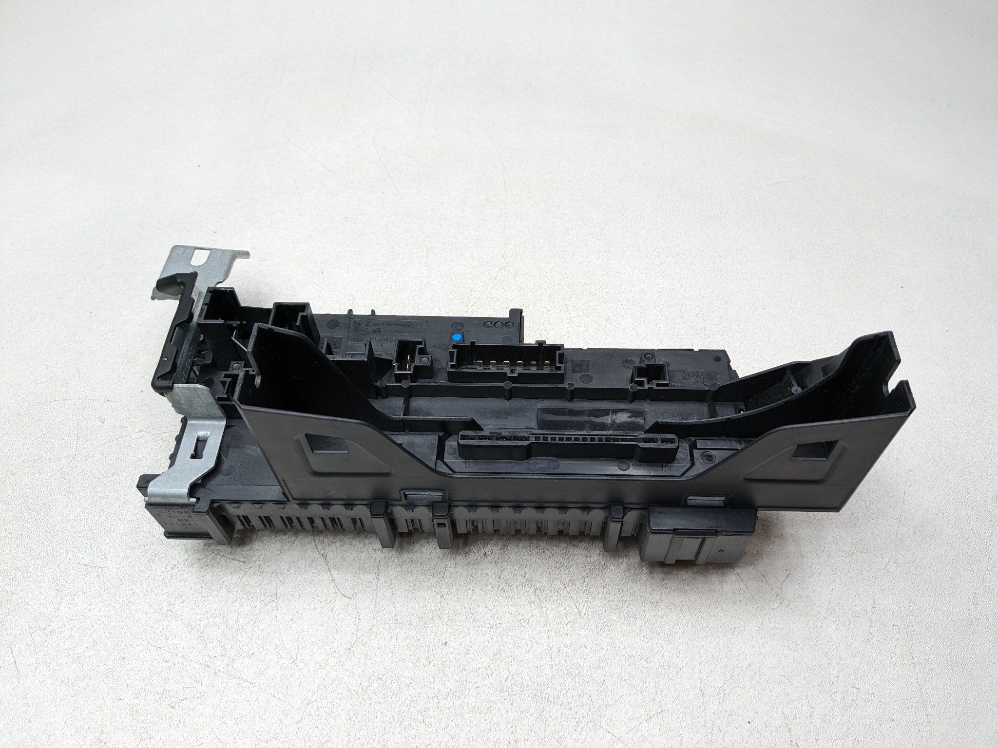 2012 - 2018 MERCEDES-BENZ CLS550 OEM FUSE RELAY JUNCTION BOX BLOCK MODULE