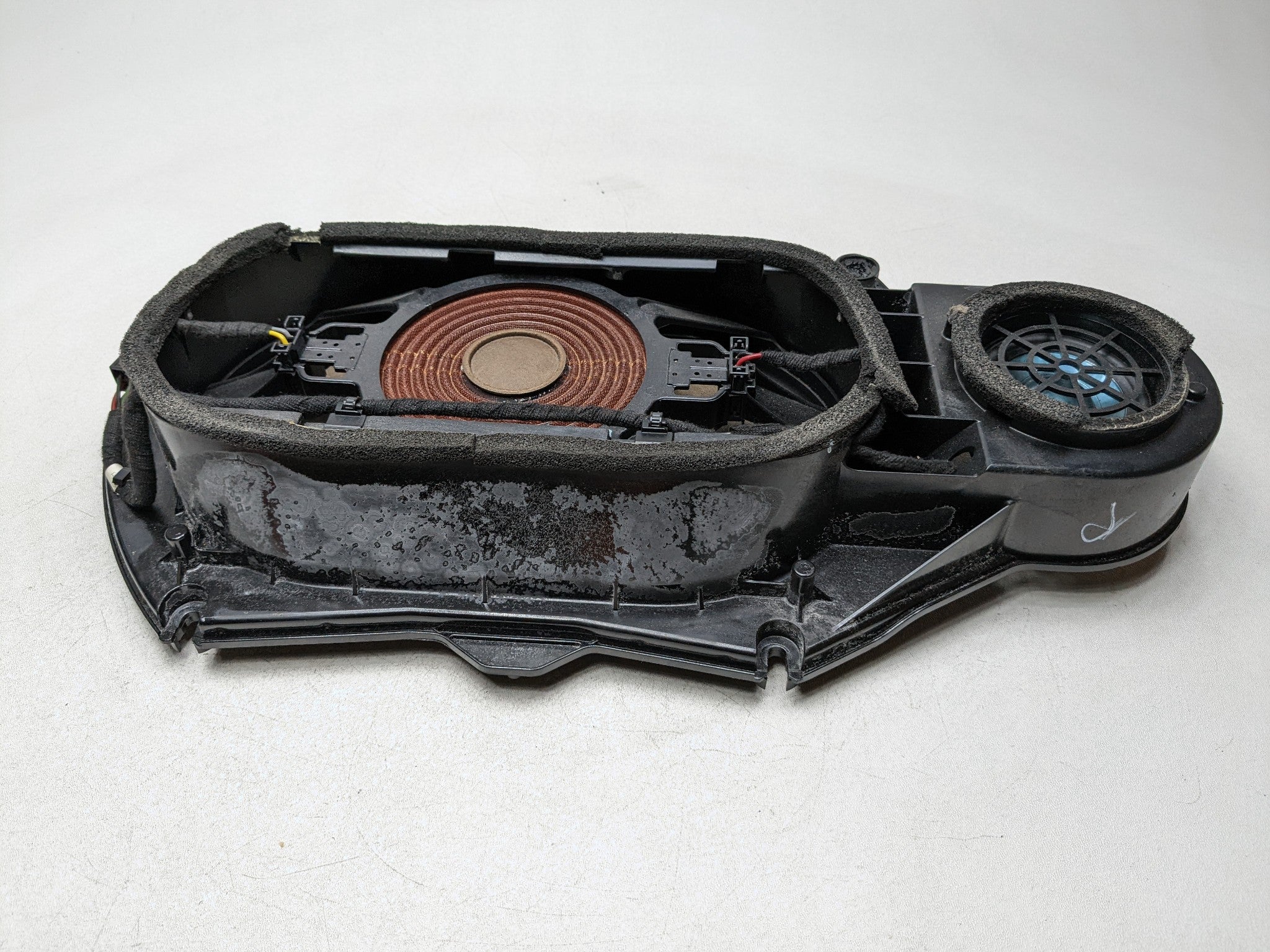 2012 - 2018 MERCEDES-BENZ CLS550 OEM SUBWOOFER SPEAKER REAR AUDIO SOUND SYSTEM