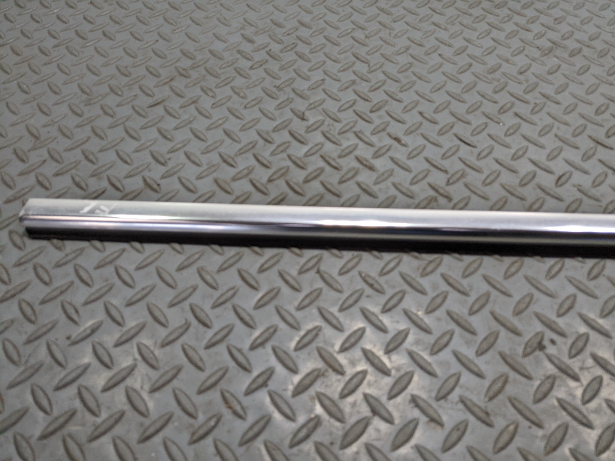 2012 - 2018 MERCEDES-BENZ CLS550 OEM DOOR WINDOW STRIP BELT MOLDING FRONT LEFT