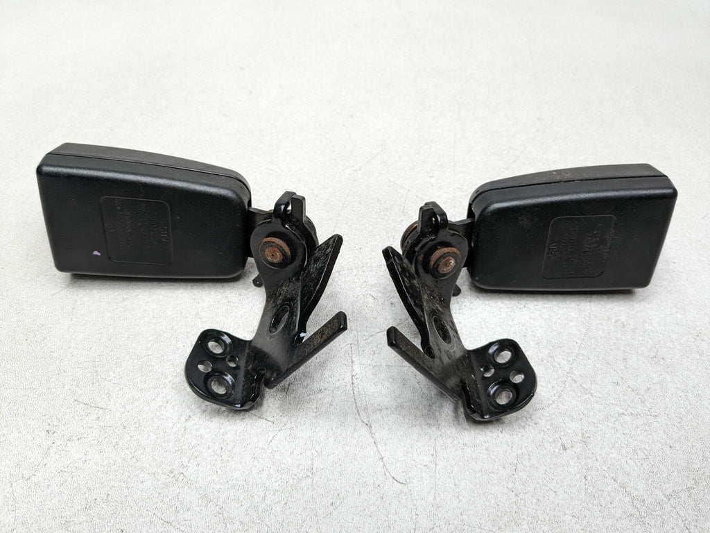 2012 - 2018 MERCEDES-BENZ CLS550 OEM SEAT BELT BUCKLE REAR LEFT AND RIGHT SIDE