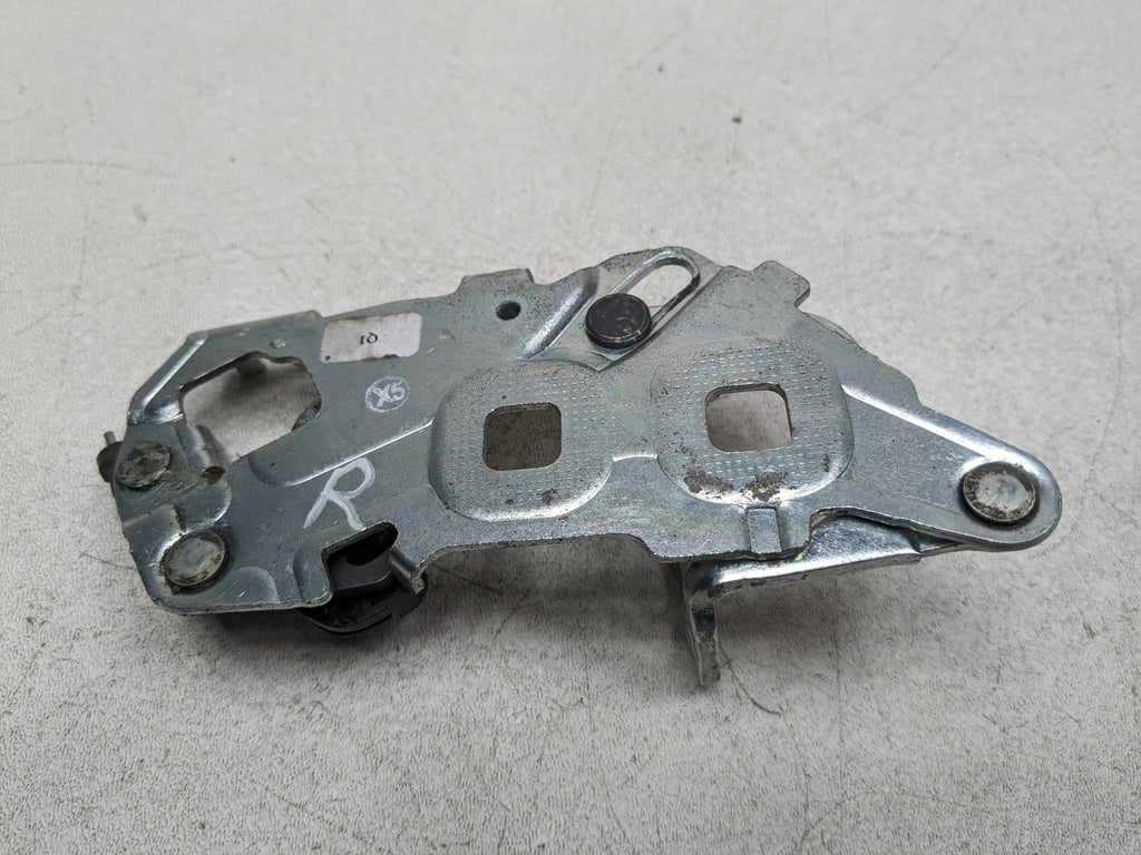 2012 - 2018 MERCEDES-BENZ CLS550 OEM REAR TRUNK LID LOCK LATCH STRIKER