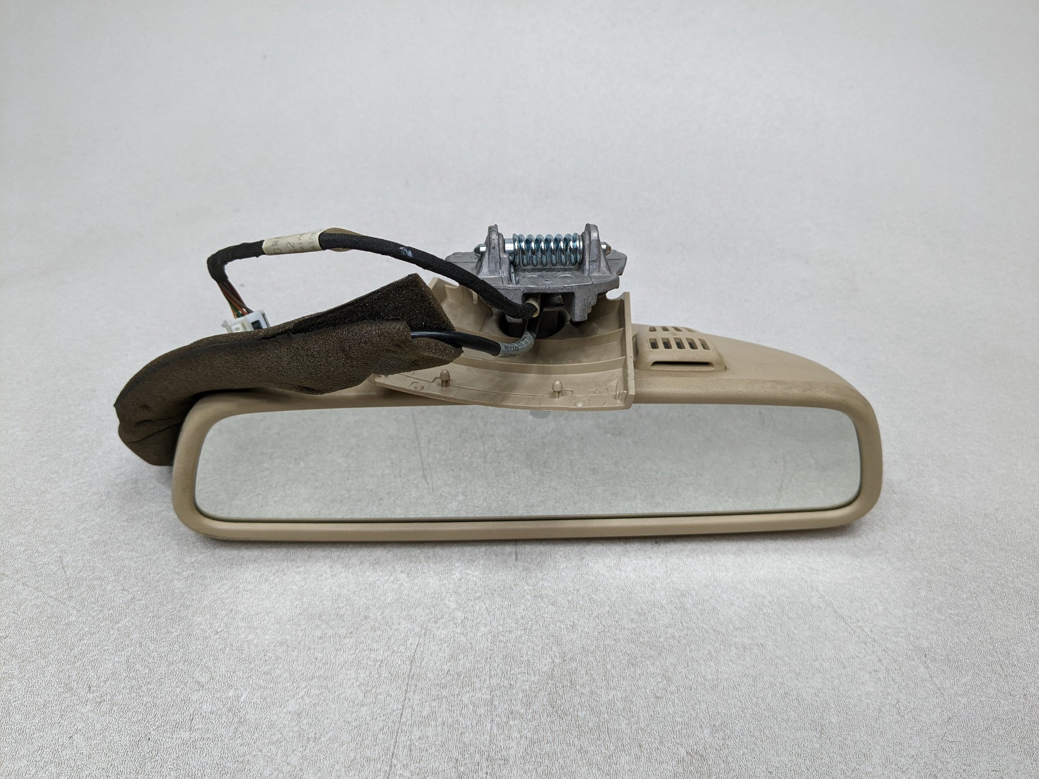 2012 - 2018 MERCEDES-BENZ CLS550 OEM REAR VIEW MIRROR INTERIOR FRONT CENTER ROOF
