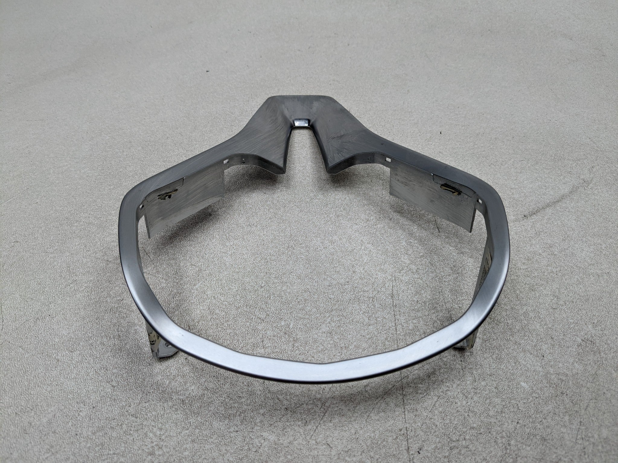 2012 - 2018 MERCEDES-BENZ CLS550 OEM STEERING WHEEL FRAME TRIM ASSEMBLY