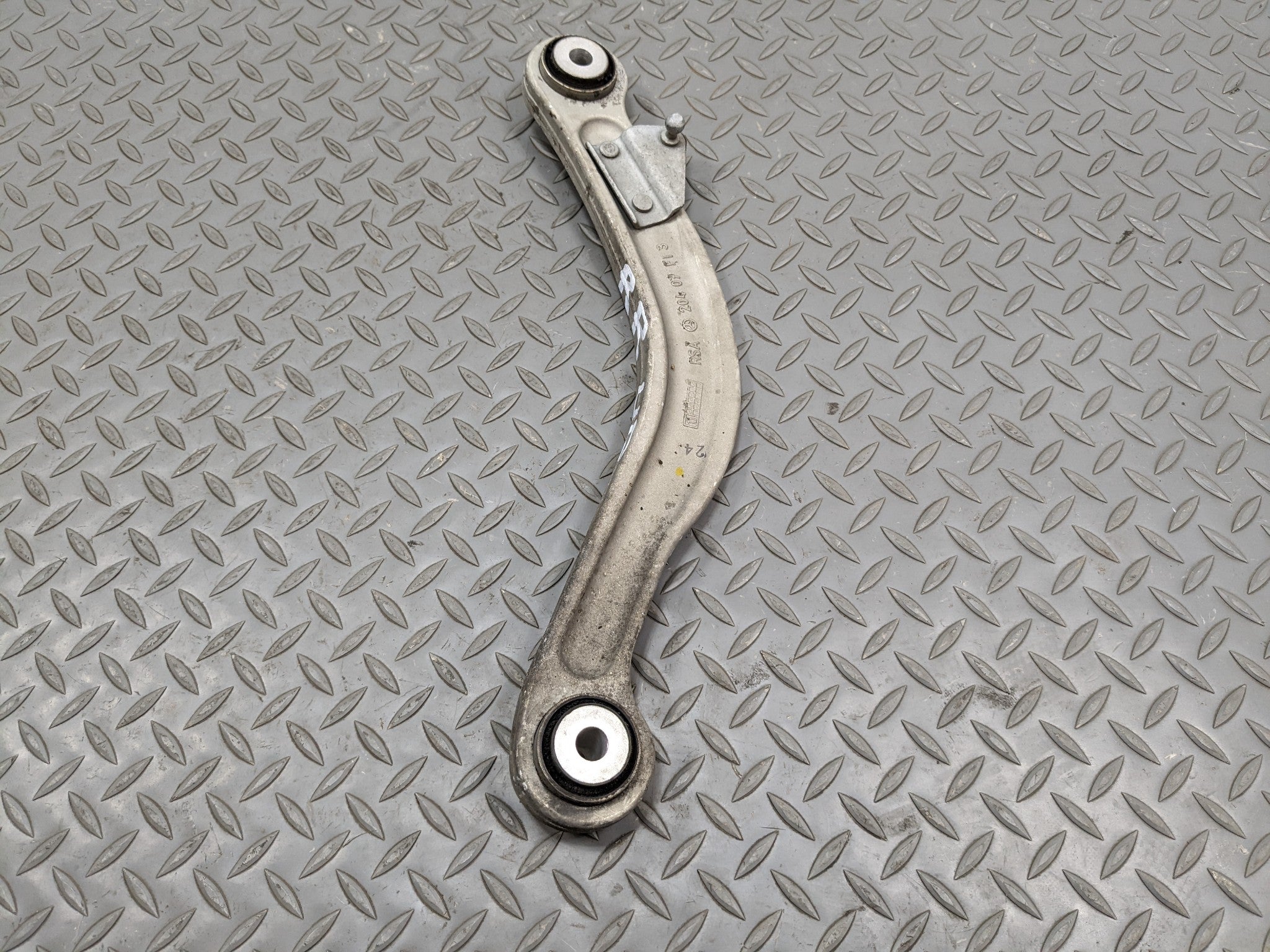 2012 - 2018 MERCEDES-BENZ CLS550 OEM UPPER CONTROL ARM REAR RIGHT PASSENGER SIDE