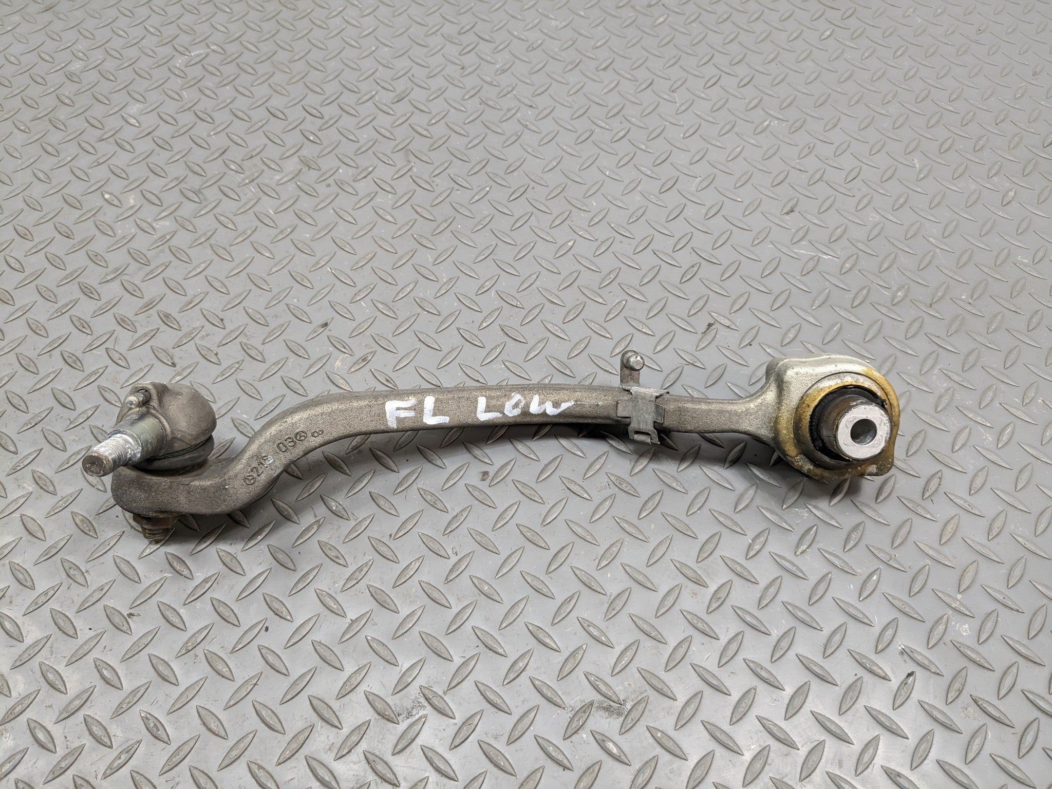 2012 - 2018 MERCEDES-BENZ CLS550 OEM LOWER CONTROL ARM FRONT LEFT DRIVER SIDE