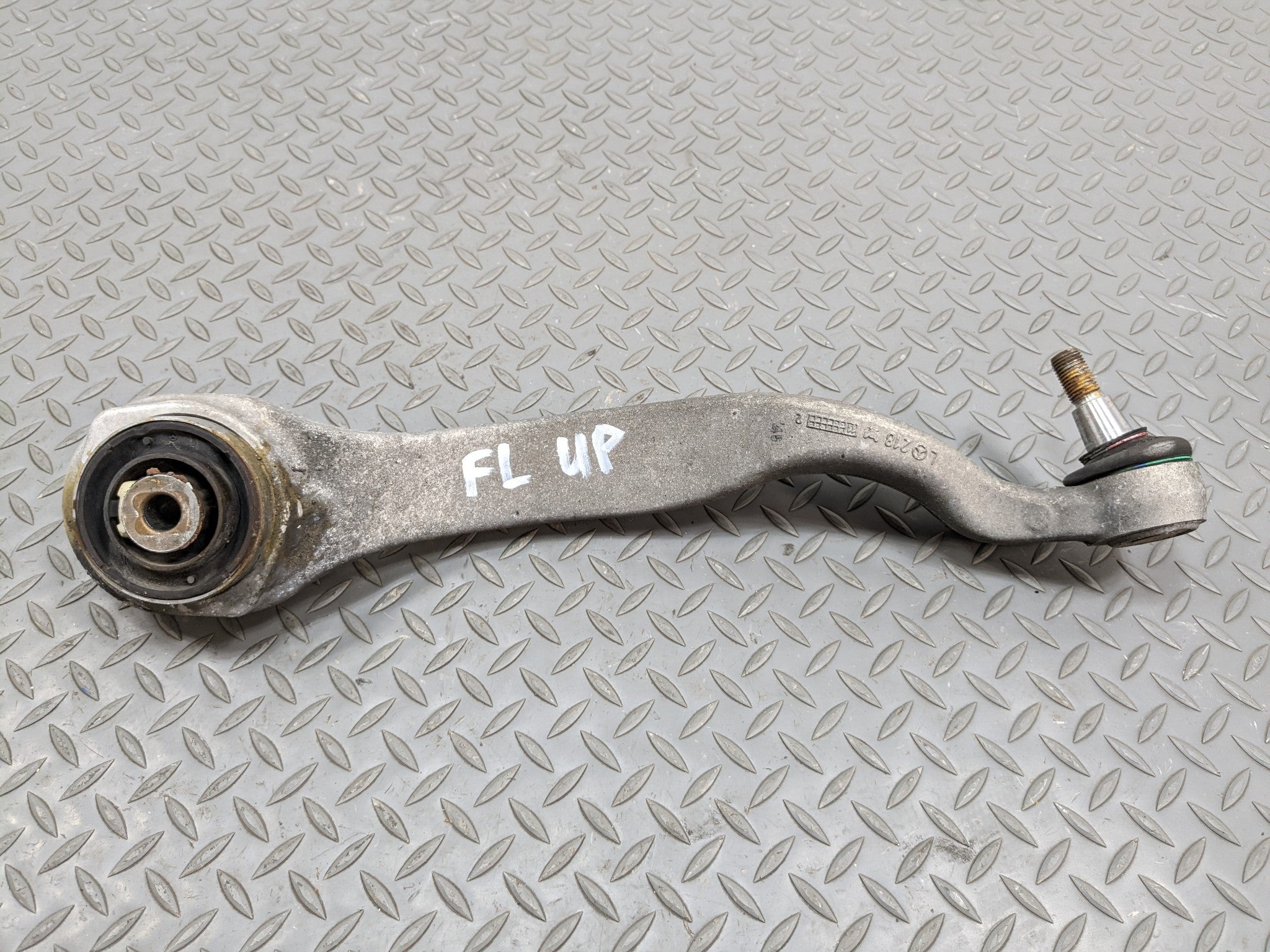 2012 - 2018 MERCEDES-BENZ CLS550 OEM UPPER CONTROL ARM FRONT LEFT DRIVER SIDE