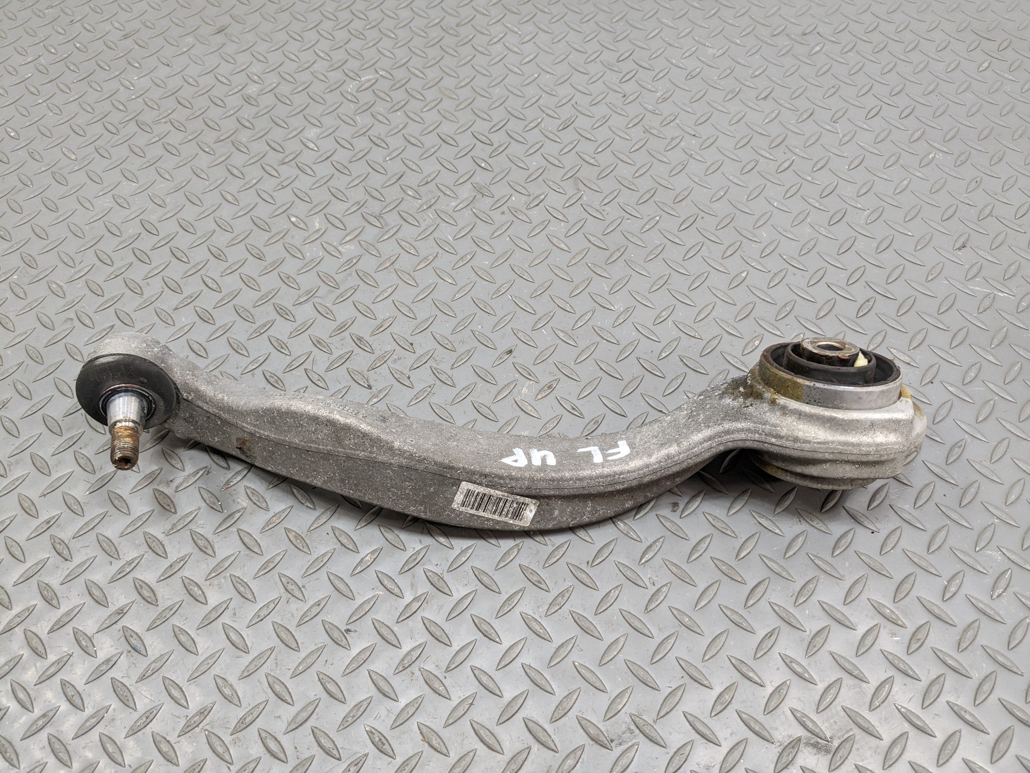 2012 - 2018 MERCEDES-BENZ CLS550 OEM UPPER CONTROL ARM FRONT LEFT DRIVER SIDE