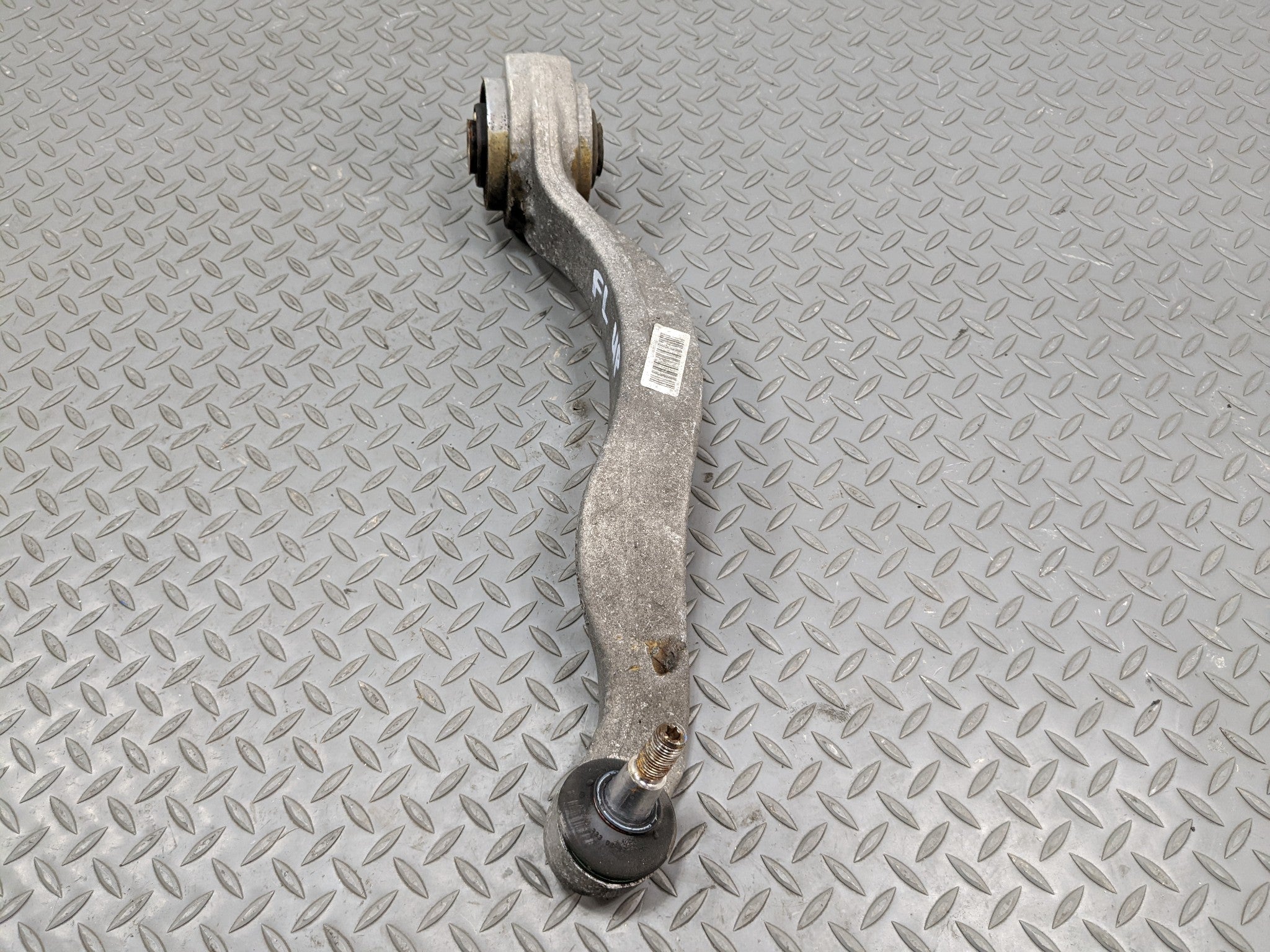 2012 - 2018 MERCEDES-BENZ CLS550 OEM UPPER CONTROL ARM FRONT LEFT DRIVER SIDE