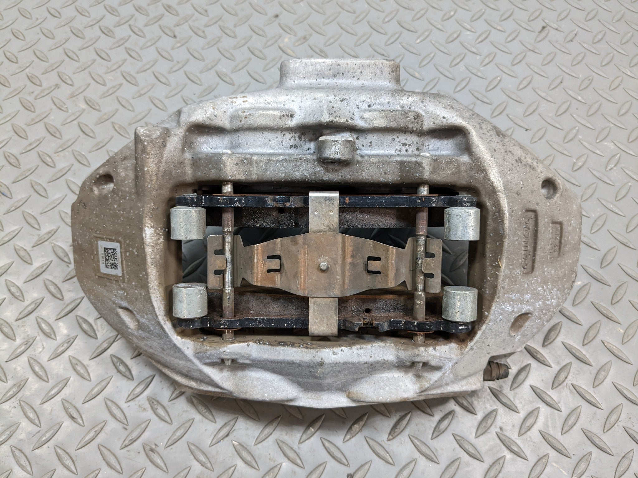 2012 - 2018 MERCEDES-BENZ CLS550 OEM BRAKE CALIPER ASSEMBLY FRONT RIGHT SIDE