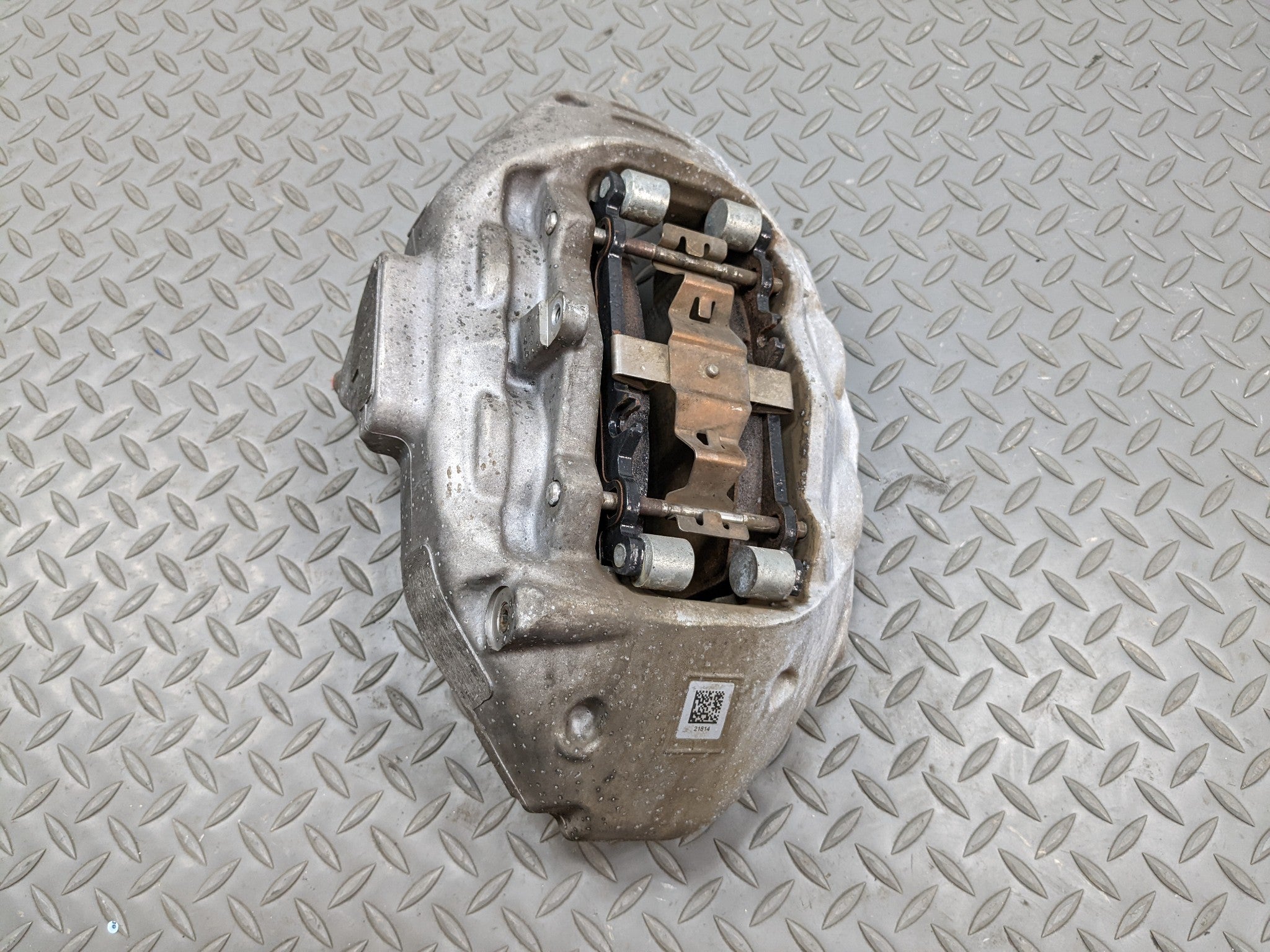 2012 - 2018 MERCEDES-BENZ CLS550 OEM BRAKE CALIPER ASSEMBLY FRONT RIGHT SIDE