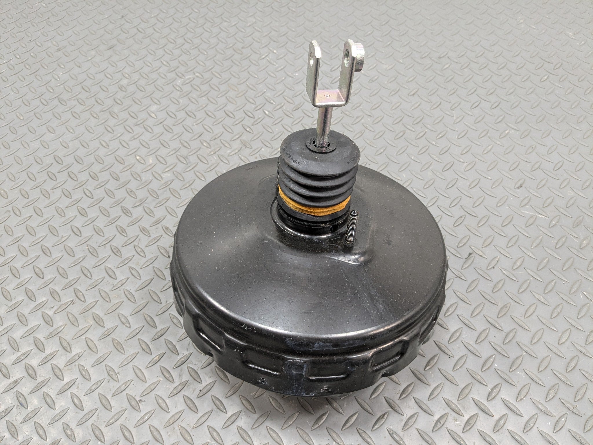 2012 - 2018 MERCEDES-BENZ CLS550 OEM POWER BRAKE BOOSTER WITHOUT MASTER CYLINDER