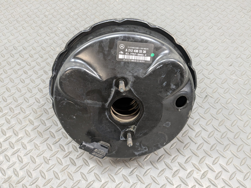 2012 - 2018 MERCEDES-BENZ CLS550 OEM POWER BRAKE BOOSTER WITHOUT MASTER CYLINDER