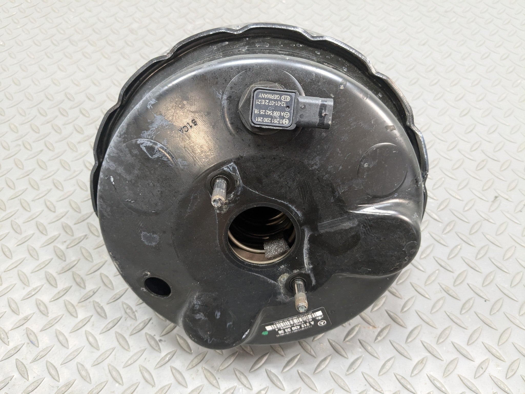 2012 - 2018 MERCEDES-BENZ CLS550 OEM POWER BRAKE BOOSTER WITHOUT MASTER CYLINDER