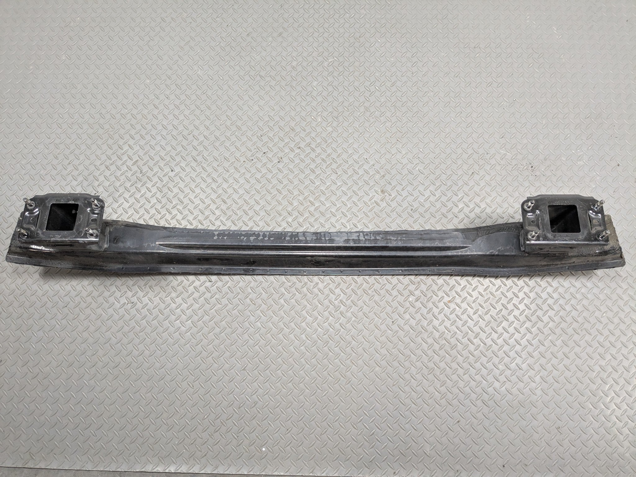 2012 - 2018 MERCEDES-BENZ CLS550 OEM REAR BUMPER REINFORCEMENT IMPACT BAR BLACK