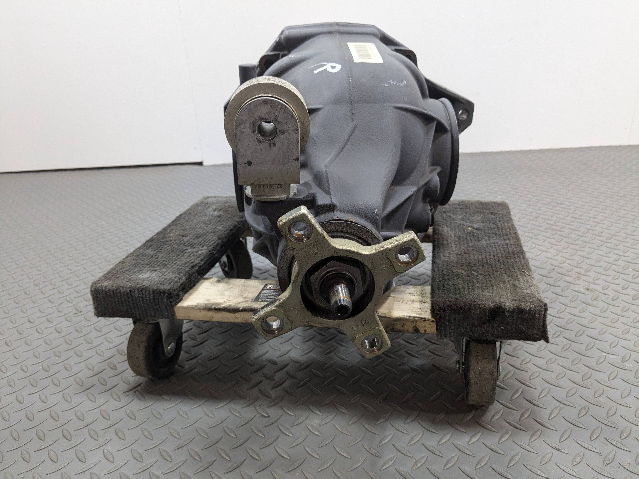 2012 - 2018 MERCEDES-BENZ CLS550 OEM RWD REAR DIFFERENTIAL AXLE CARRIER ASSEMBLY