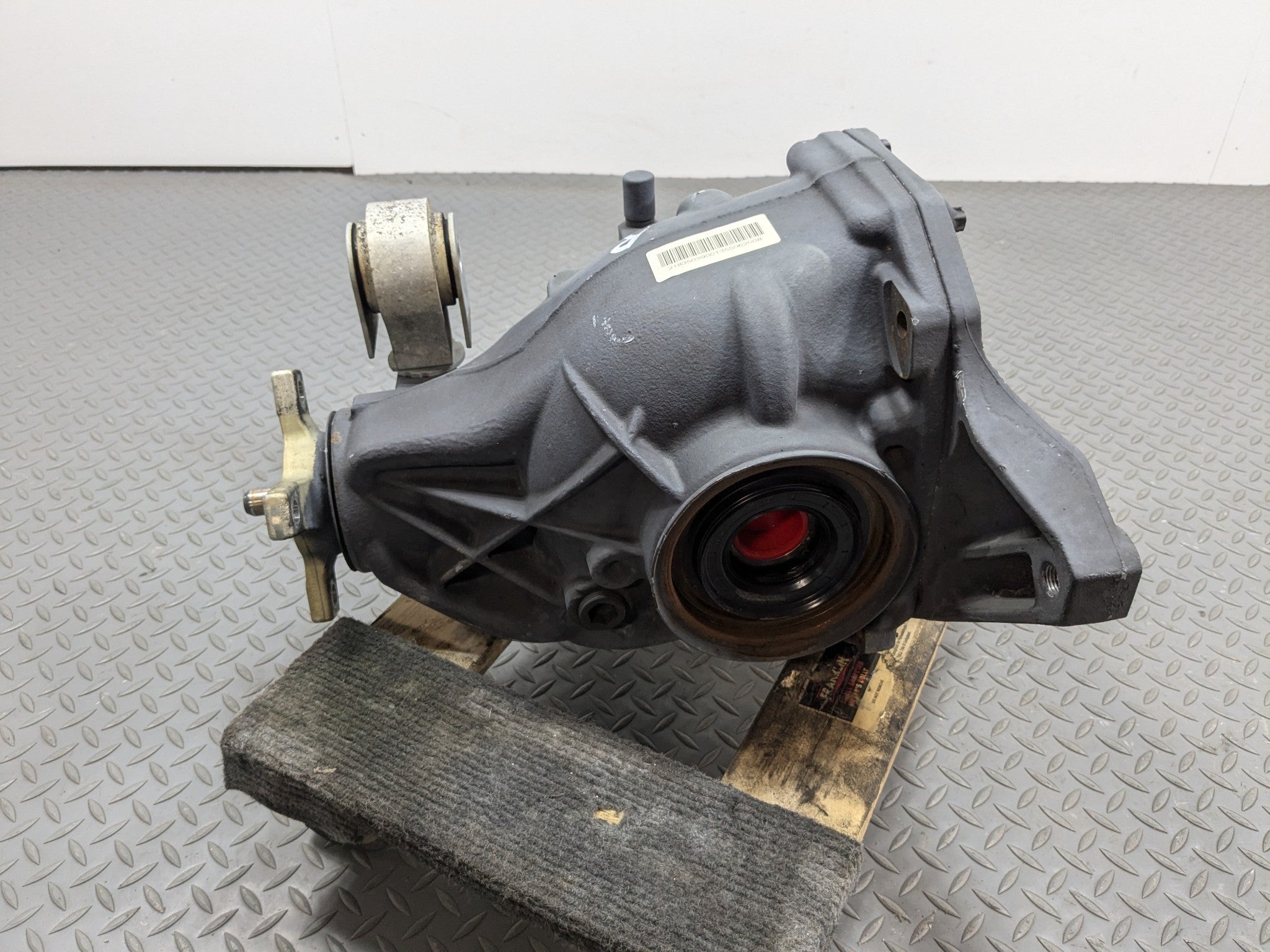 2012 - 2018 MERCEDES-BENZ CLS550 OEM RWD REAR DIFFERENTIAL AXLE CARRIER ASSEMBLY