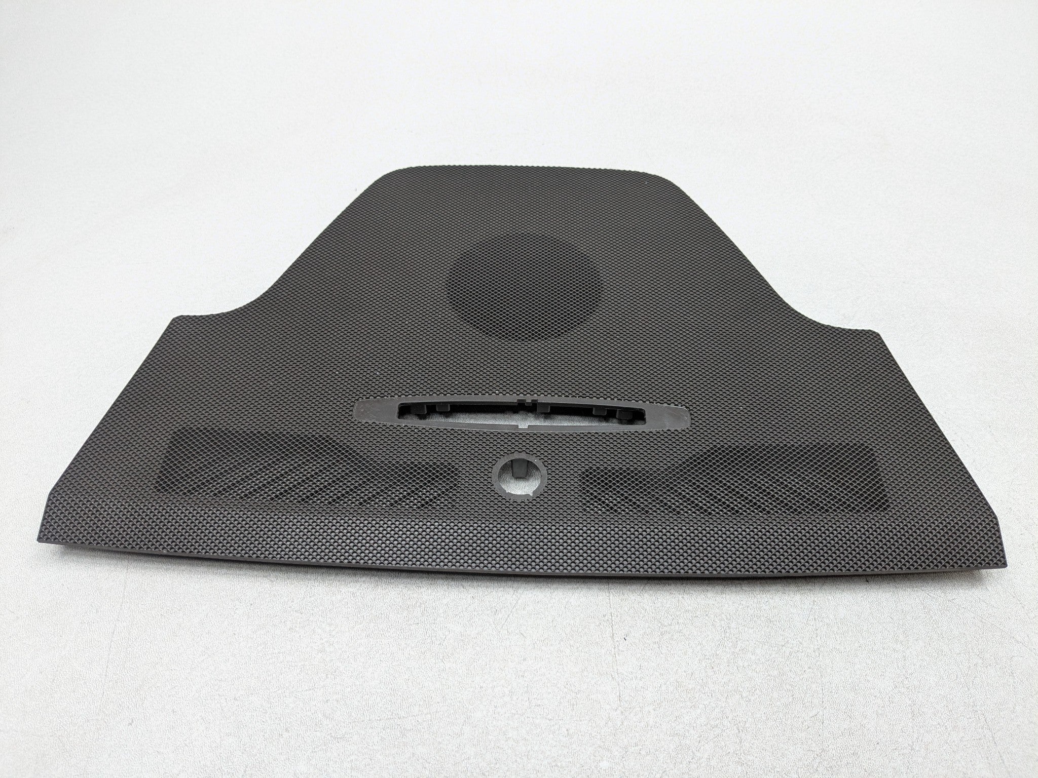 2012 - 2018 MERCEDES-BENZ CLS550 OEM DASHBOARD CENTER DASH GRILLE SPEAKER COVER